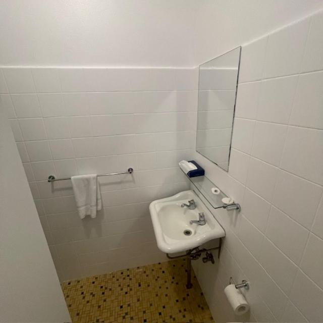 Wisemans Hotel 3*